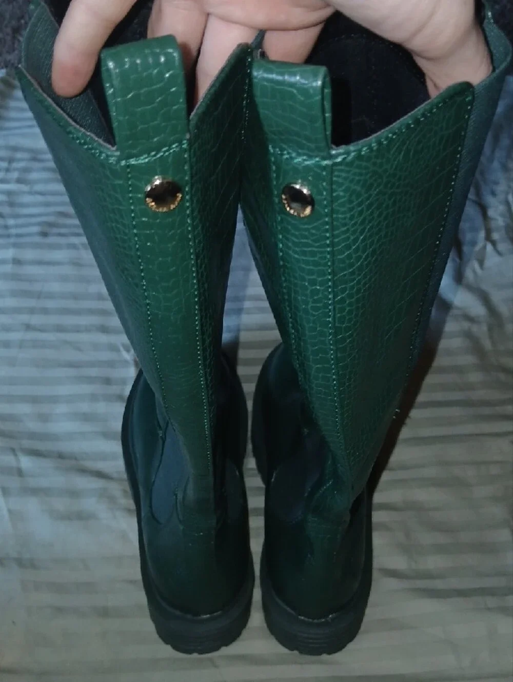 Azalea Wang Womens Sue Green Croc Print Pull On Platform Lug Sole Boots Sz: 6